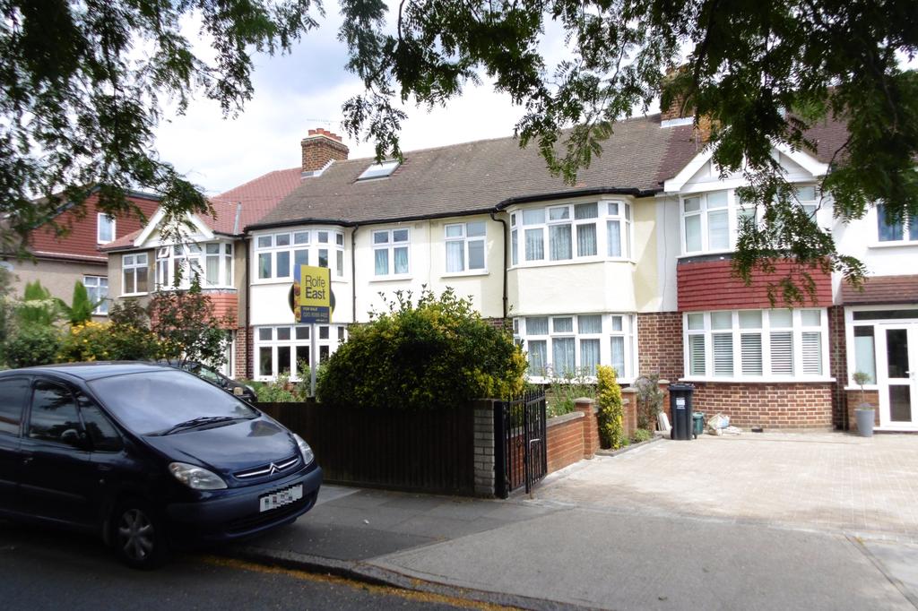 Amhurst Gardens, Isleworth 3 bed terraced house £574,950