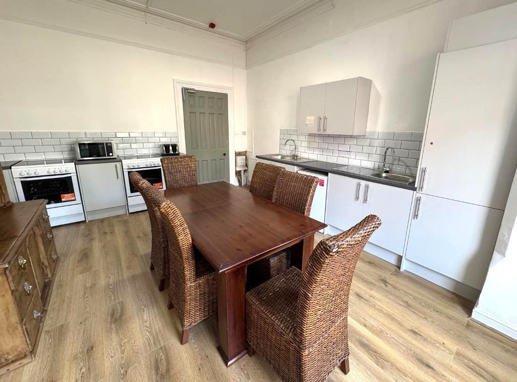 Communal Kitchen/Diner