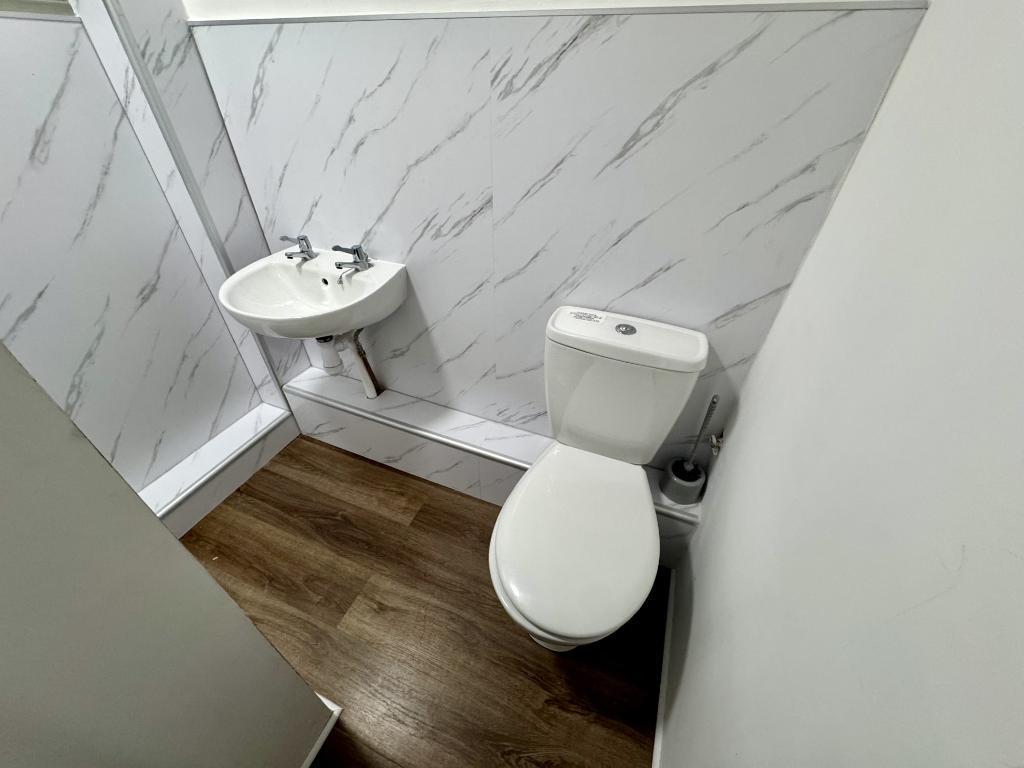 Communal Shower Room 2