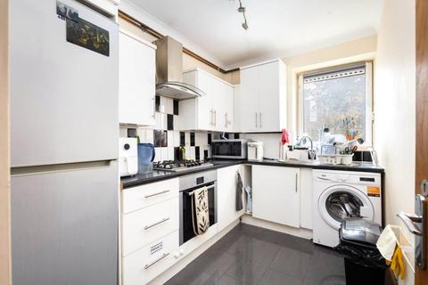 2 bedroom flat for sale, Clarion House, 330 Roman Road, Bow, London, E3