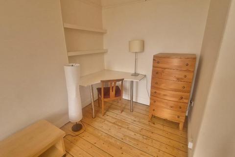 1 bedroom flat to rent, Apsley Street, Thornwood, Glasgow, G11