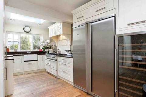4 bedroom house to rent, WINDSOR, FRANCES ROAD