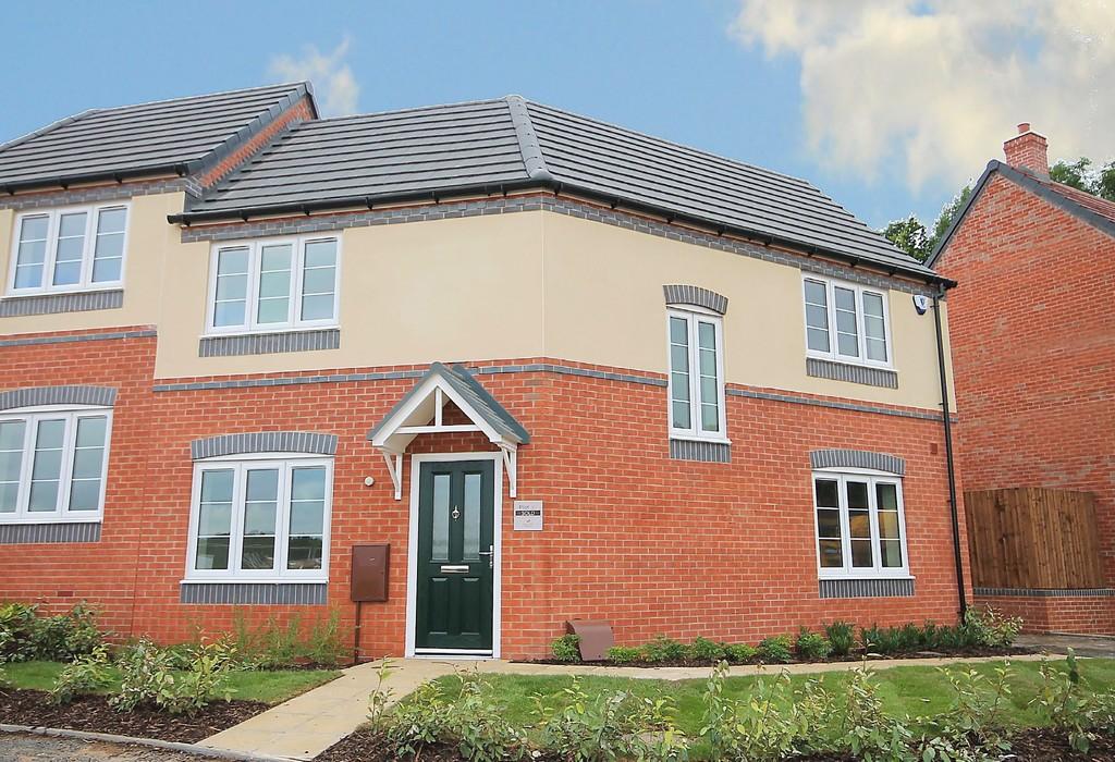 Hamble, Overwoods Road, Hockley, Tamworth 3 bed semidetached house £