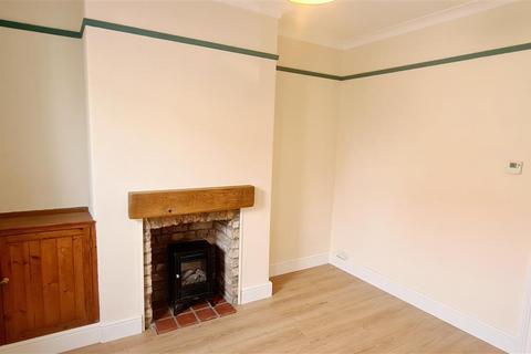 2 bedroom terraced house to rent, 52 Chapmangate, Pocklington