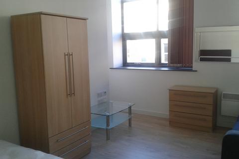 Studio to rent, 2 Mill Street, City Centre, Bradford, BD1