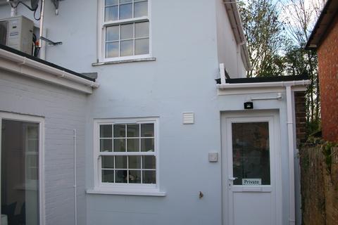 1 bedroom flat to rent, Edenbridge, Kent, TN8