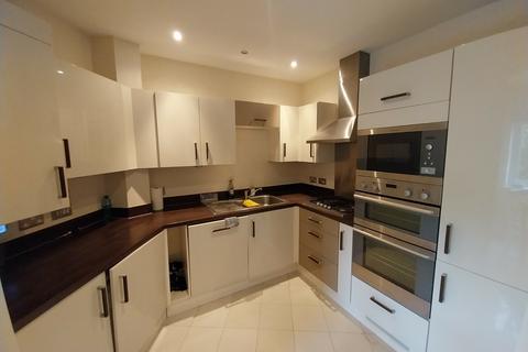 2 bedroom flat to rent, Edenbridge, Kent, TN8