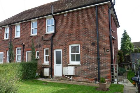 Studio to rent, Edenbridge, Kent, TN8