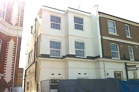 Studio to rent, Boundary Road, Hove, East Sussex.