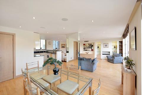 undefined, James Street, Marylebone, London, W1U