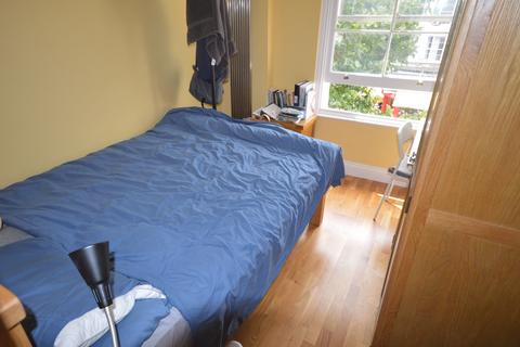 3 bedroom flat to rent, Caledonian Road, London