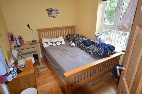 3 bedroom flat to rent, Caledonian Road, London