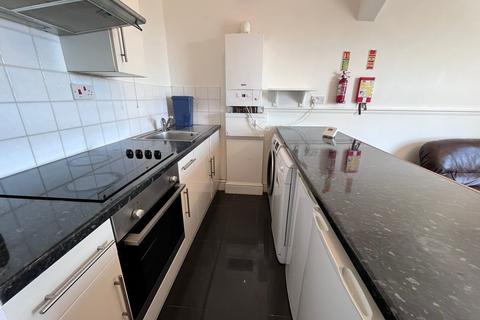 1 bedroom flat to rent, Sketty Road, Uplands, Swansea.  SA2 0EU