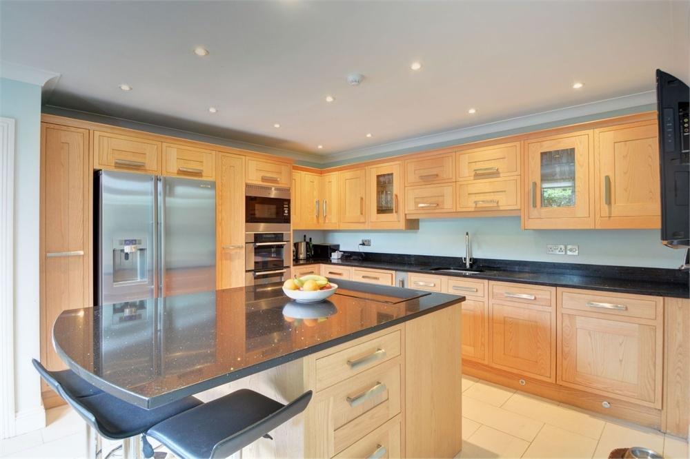 Lillian place, gosport road, lower farringdon, alton, hampshire 3 ... 3 alton place