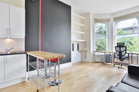 1 bedroom flat to rent, Fitzjohns Avenue, Hampstead, NW3
