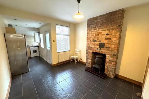 3 bedroom terraced house to rent, Drayton Street, Sherwood, Nottingham, NG5 2JR