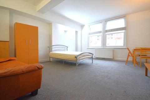 Studio to rent, Royal College Street, Camden, NW1 9QS