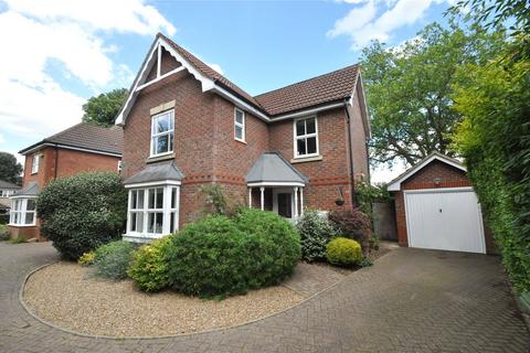 3 bedroom detached house to rent, Bramley Way, St. Albans, Hertfordshire