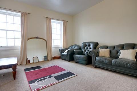 2 bedroom flat to rent, High Street,, Yarm,