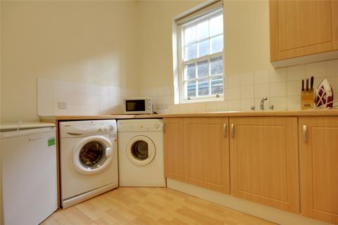 2 bedroom flat to rent, High Street,, Yarm,