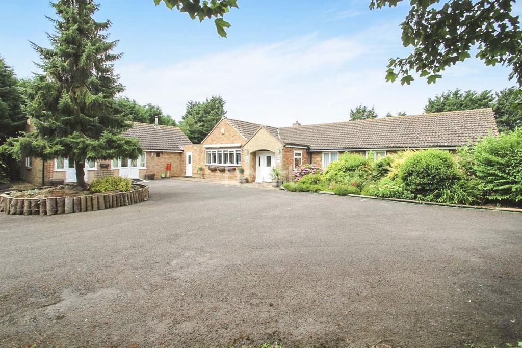 Ermine Lodge, Caenby Corner, Lincoln, LN8 5 bed bungalow £360,000