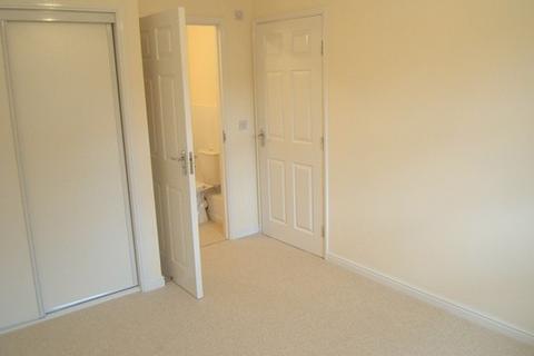 2 bedroom flat to rent, Salisbury City Centre