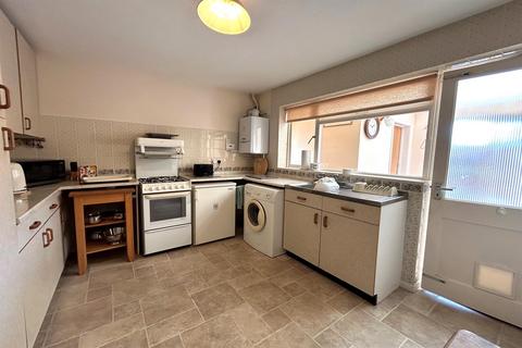 2 bedroom semi-detached house to rent, Weymouth