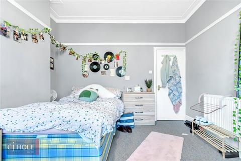3 bedroom apartment to rent, Gloucester Road, Horfield, Bristol, BS7