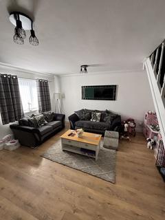 3 bedroom end of terrace house to rent, Caearu Lane, Cardiff