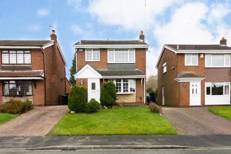 Grovewood Drive, Appley Bridge, Wigan, WN6 9JF 3 bed detached house £