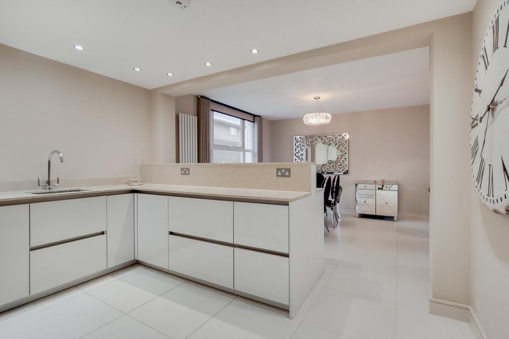 Apartment in London - View 4