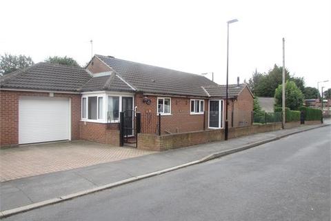4 bedroom bungalow to rent, Holywell Lane, Conisbrough, Doncaster,