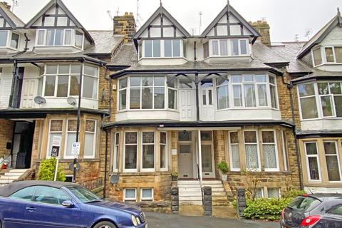 5 bedroom terraced house to rent, Belmont Road, Harrogate, HG2 0LR