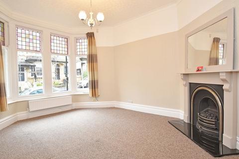 5 bedroom terraced house to rent, Belmont Road, Harrogate, HG2 0LR