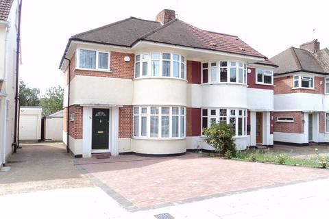 3 bedroom semi-detached house to rent, Stanmore, Middlesex HA7