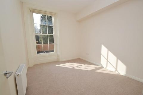 2 bedroom flat to rent, Bedford Place