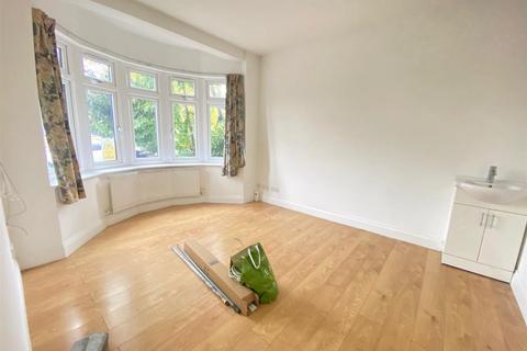 undefined, Uxbridge Road, HANWELL