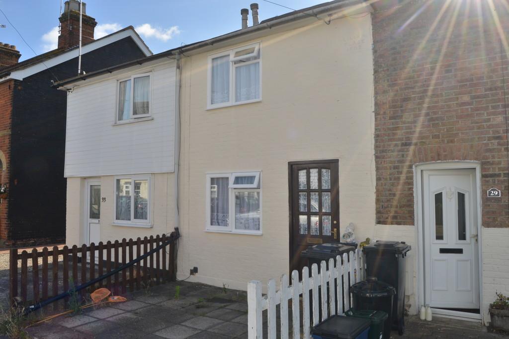 Lilian Road, BurnhamonCrouch 2 bed semidetached house £177,500