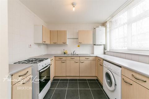 4 bedroom flat to rent, Chute House, Brixton