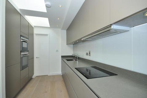 2 bedroom penthouse to rent, St Martins Lane, Covent Garden, WC2N