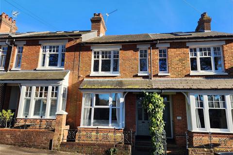 3 bedroom terraced house to rent, Owens Road, Winchester, Hampshire, SO22