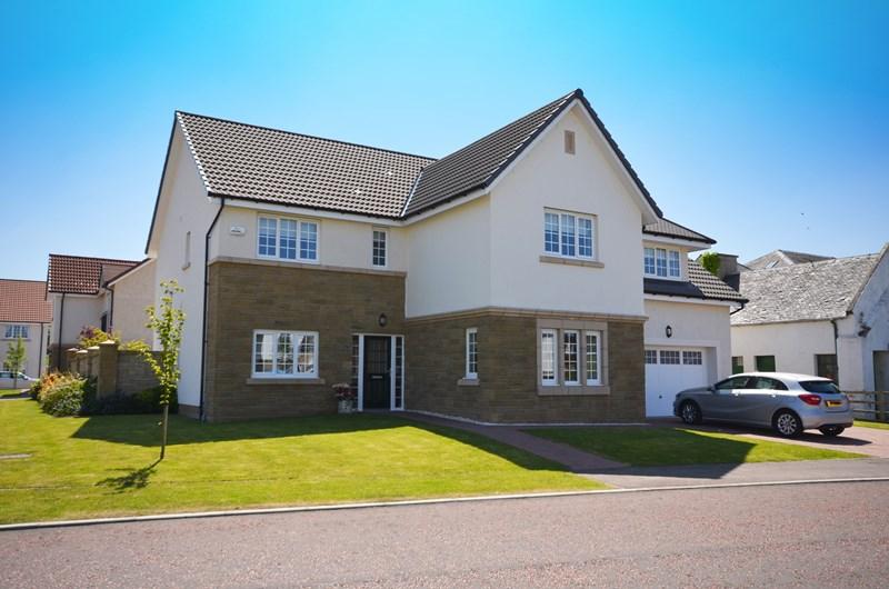 22 Hannah Wynd, St Quivox, Ayr, KA6 5HB 5 bed detached house £350,000