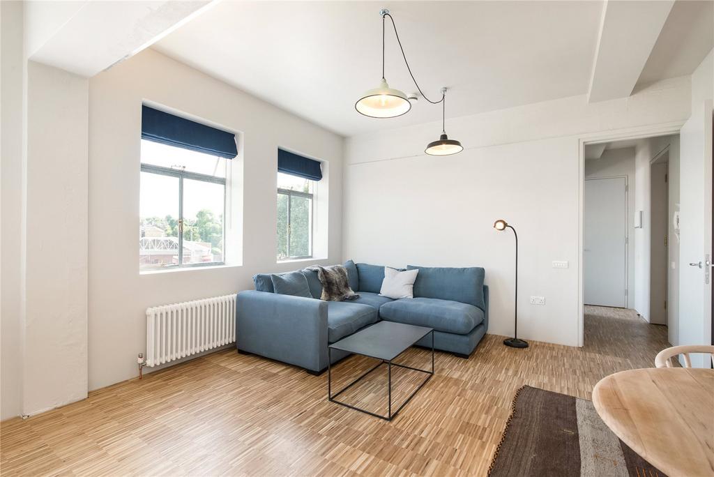 Apartment in London - View 3