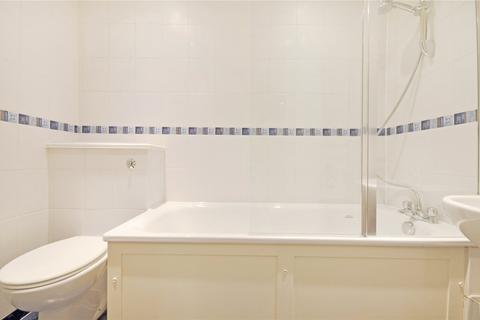 3 bedroom flat to rent, Minster Road, Kilburn, NW2