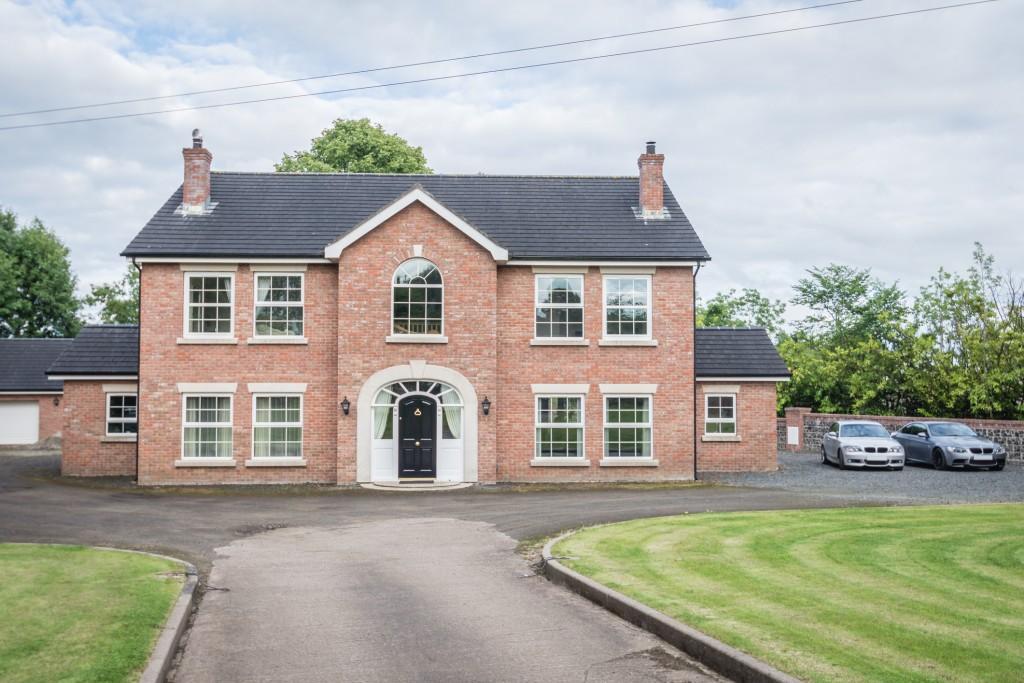 21 Hollybank Road, Parkgate, BT39 0DL 5 bed detached house