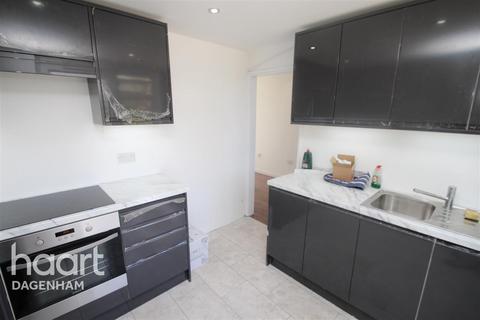 2 bedroom terraced house to rent, Babington Road, Dagenham, RM8