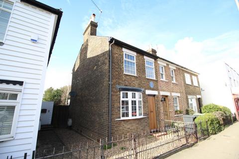 2 bedroom cottage to rent, High Street, Epping, CM16