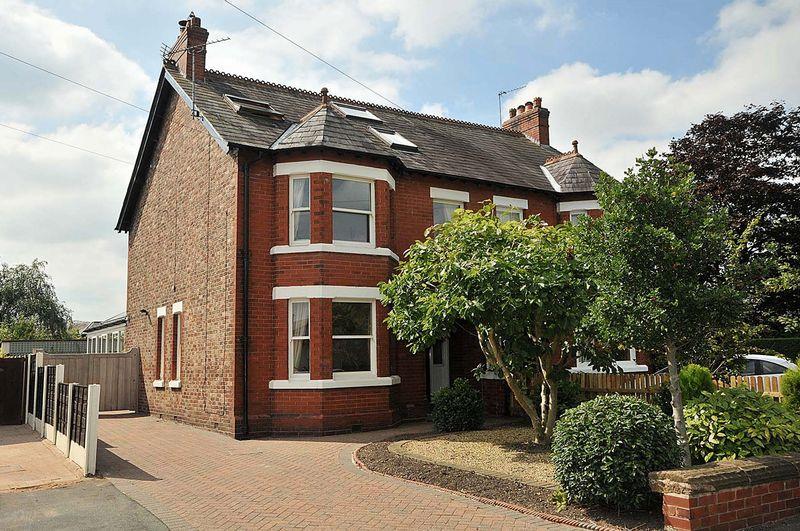 Higher Lane, Lymm 4 bed semidetached house £525,000
