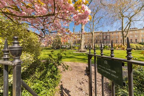 Connaught Square, Hyde Park, London