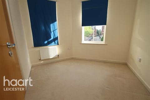 2 bedroom flat to rent, Larchmont Road off Anstey Lane/Blackbird Road